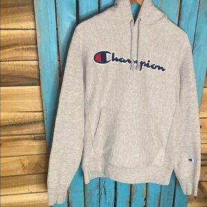 Champion reverse weave Men's Gray Hoodie Sweatshirt size large embroidered logo
